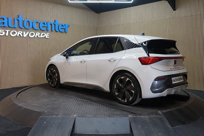 Hvid Cupra Born fra 2023