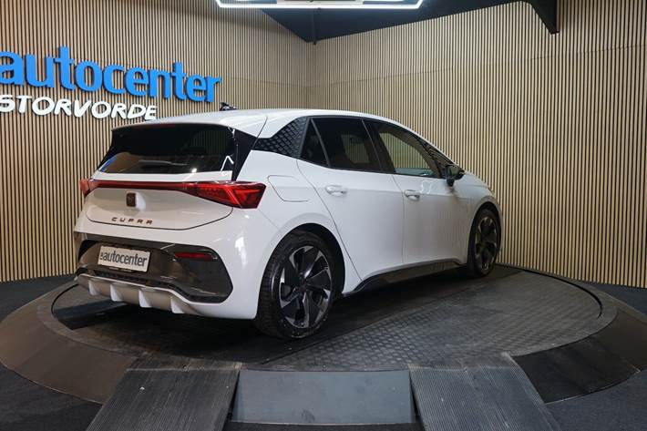 Hvid Cupra Born fra 2023