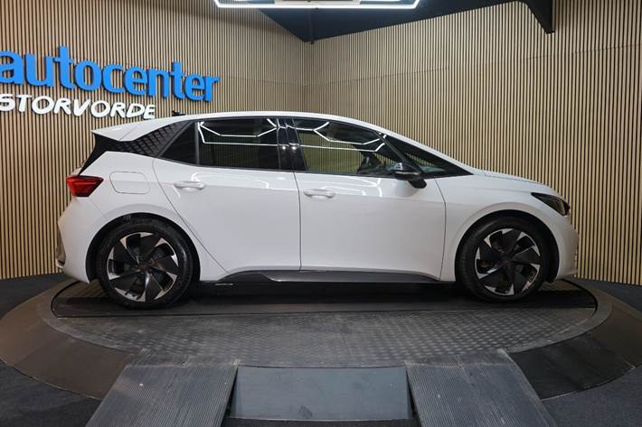 Hvid Cupra Born fra 2023