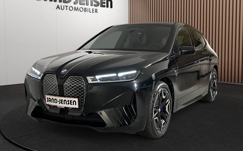 BMW iX xDrive40 Supercharged