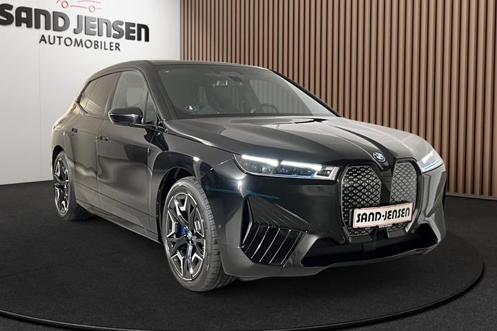 Sort BMW iX fra 2024