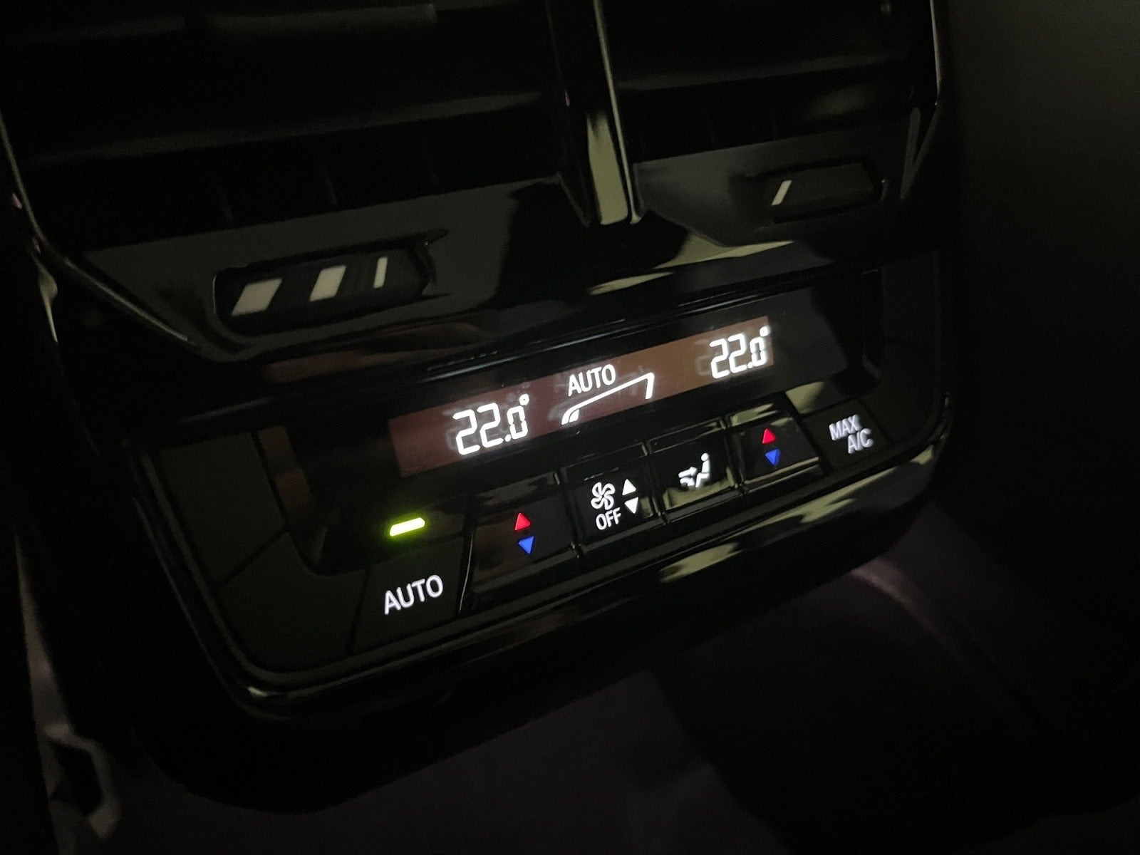 Sort BMW iX fra 2024