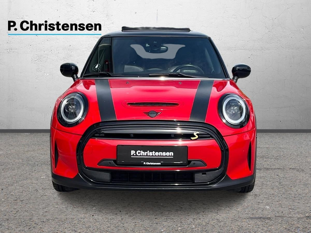 Rød Mini Cooper SE fra 2022
