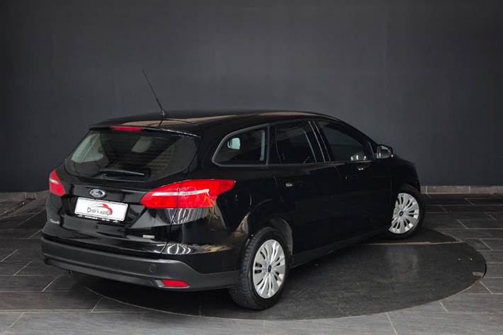Sort Ford Focus fra 2016