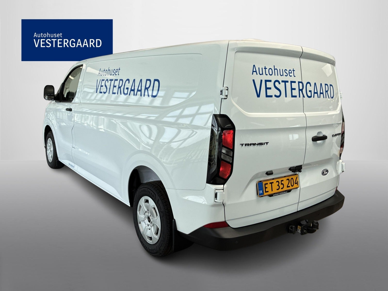 Hvid Ford Transit Custom 320 L2 fra 2026