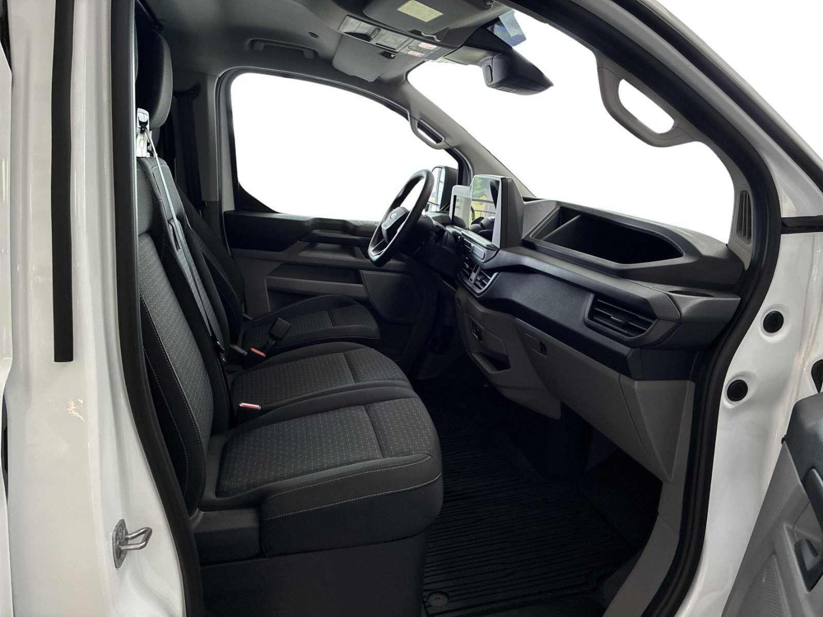 Hvid Ford Transit Custom 320 L2 fra 2026