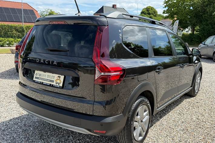 Sort Dacia Jogger fra 2022