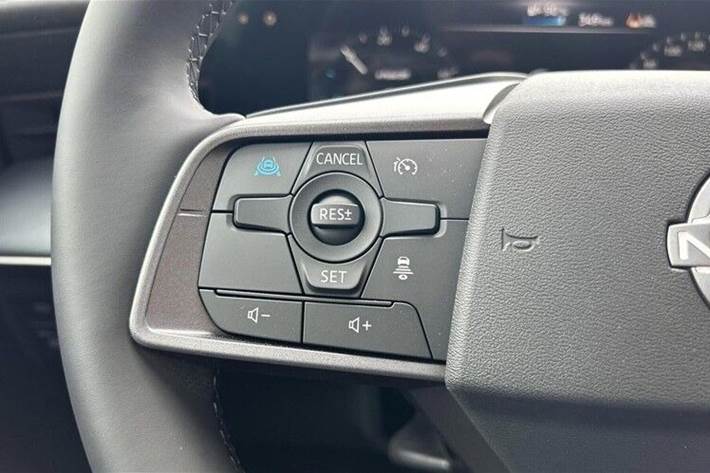Sort Nissan Leaf fra 2026
