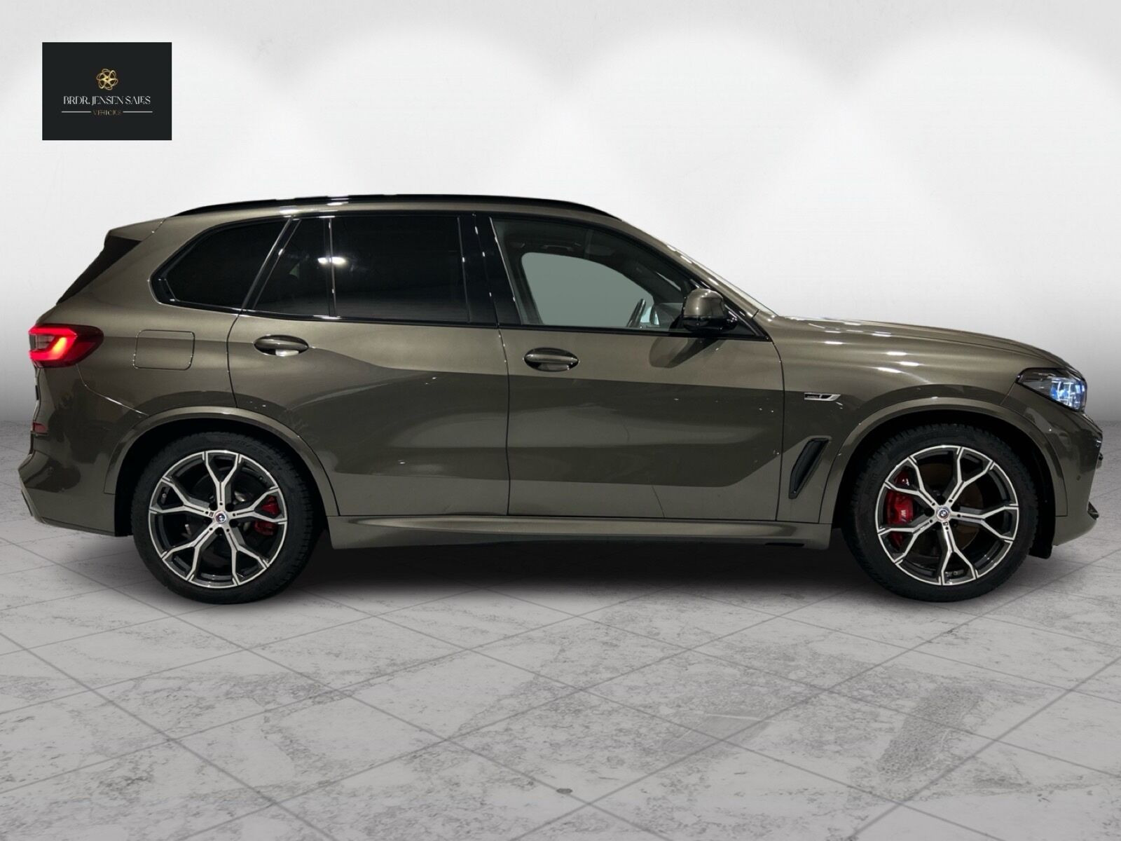 Bronze BMW X5 fra 2022