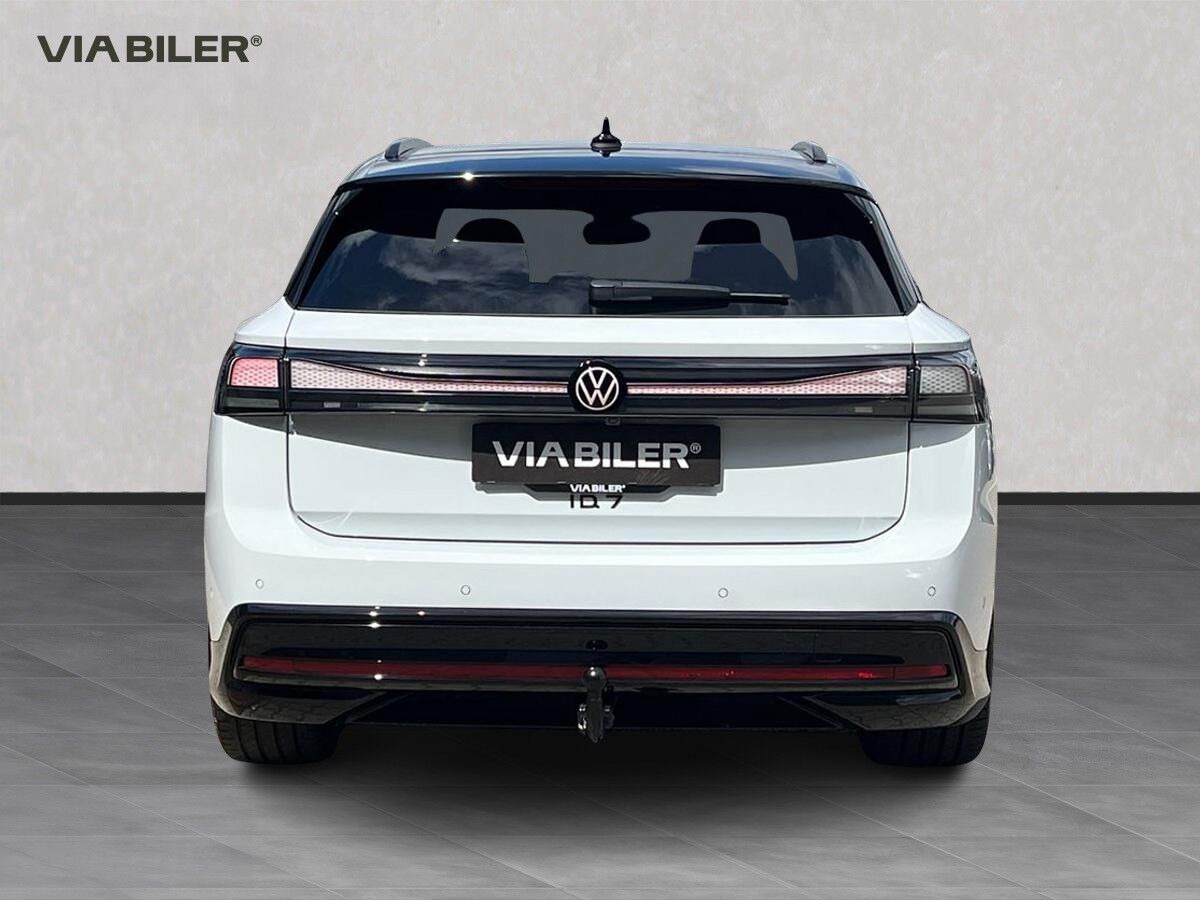 Hvid VW ID.7 fra 2026