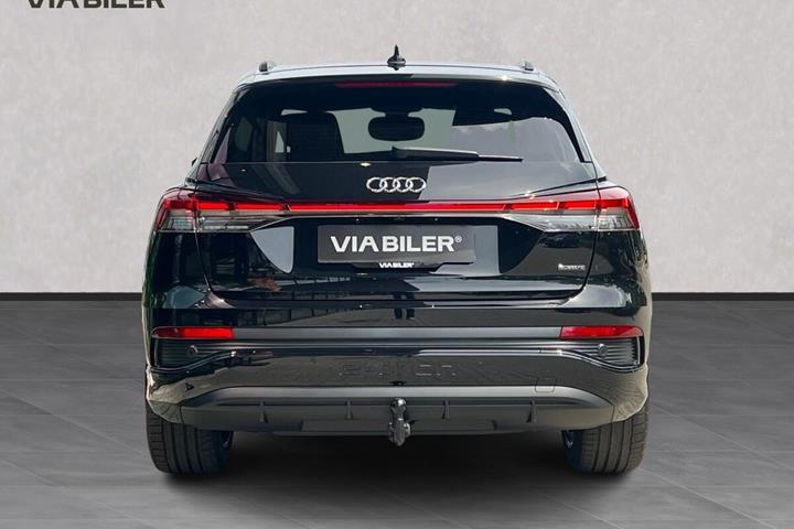 Sort Audi Q4 fra 2026