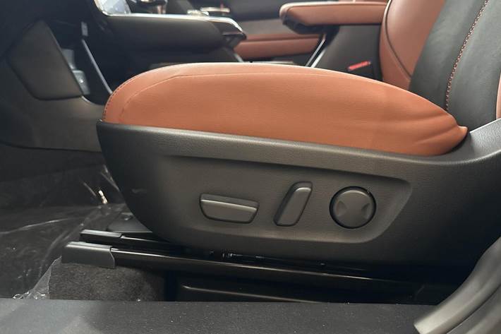 Hvid Mazda MX-30 fra 2025