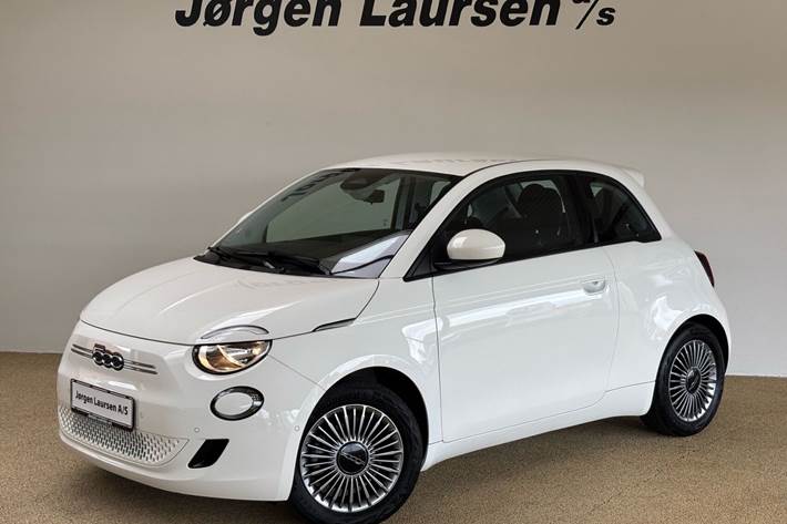Hvid Fiat 500e fra 2023