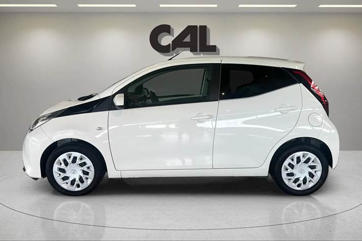 Hvid Toyota Aygo fra 2019