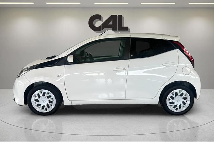 Hvid Toyota Aygo fra 2019