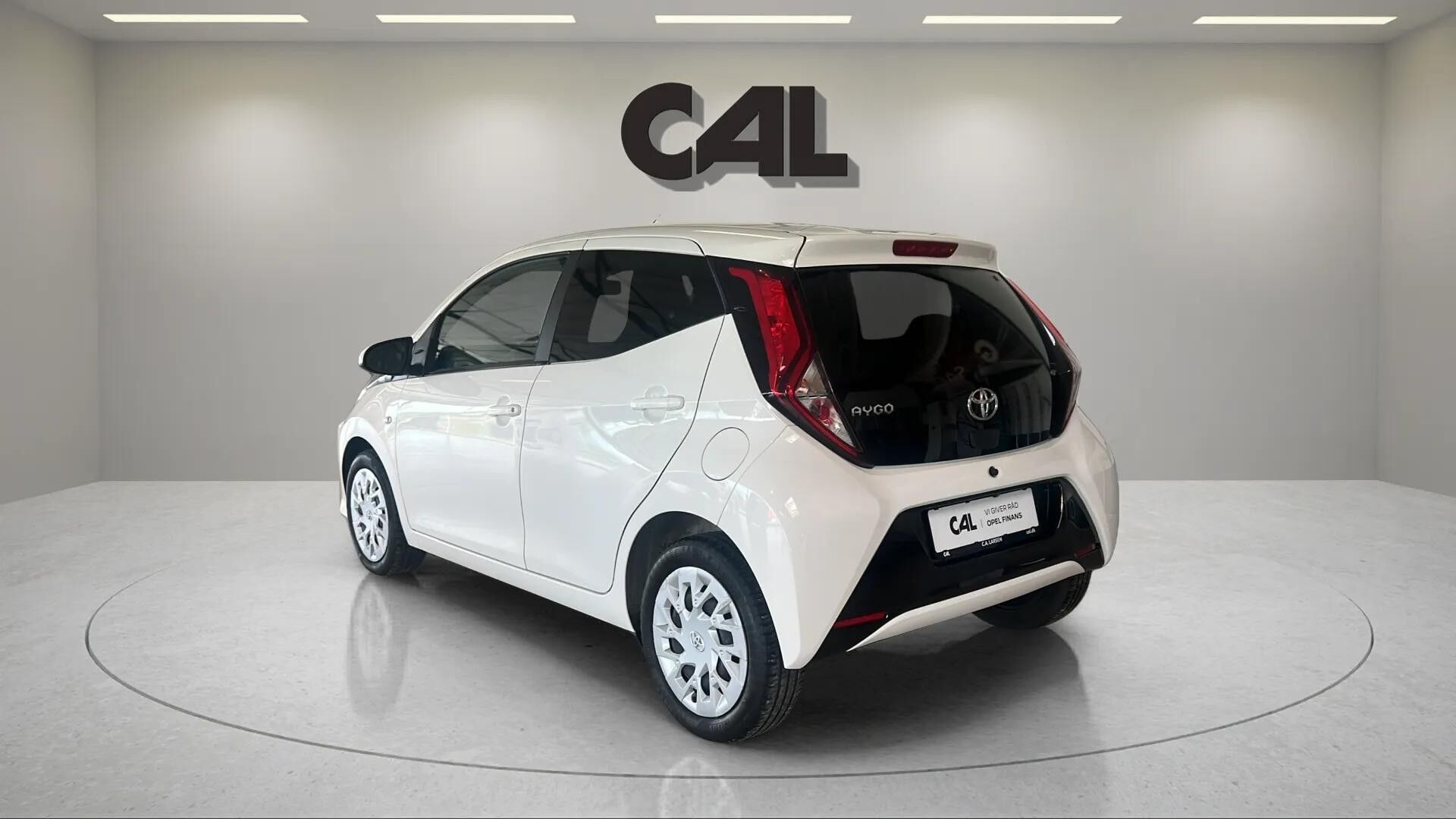 Hvid Toyota Aygo fra 2019