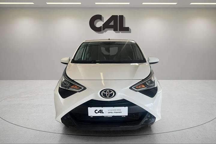 Hvid Toyota Aygo fra 2019