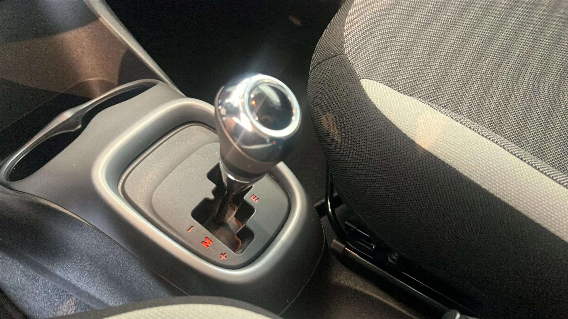 Hvid Toyota Aygo fra 2019