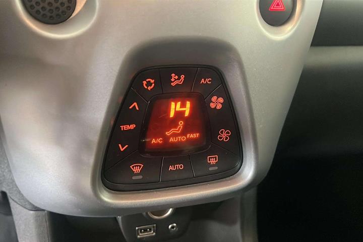 Hvid Toyota Aygo fra 2019