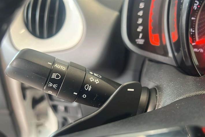 Hvid Toyota Aygo fra 2019