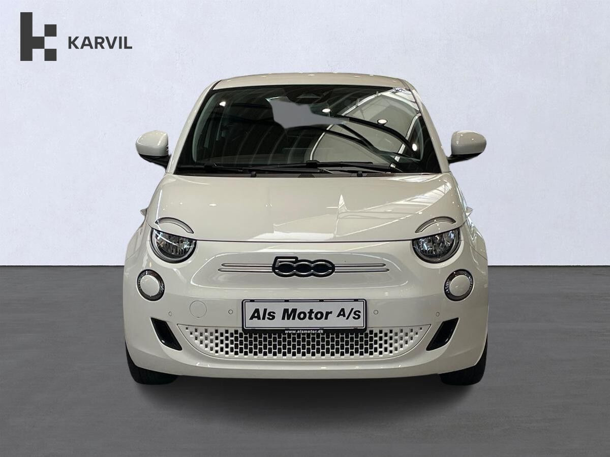 Hvid Fiat 500e fra 2022