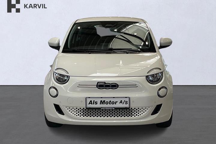 Hvid Fiat 500e fra 2022