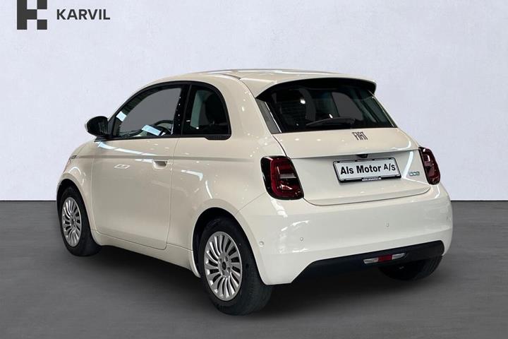 Hvid Fiat 500e fra 2022