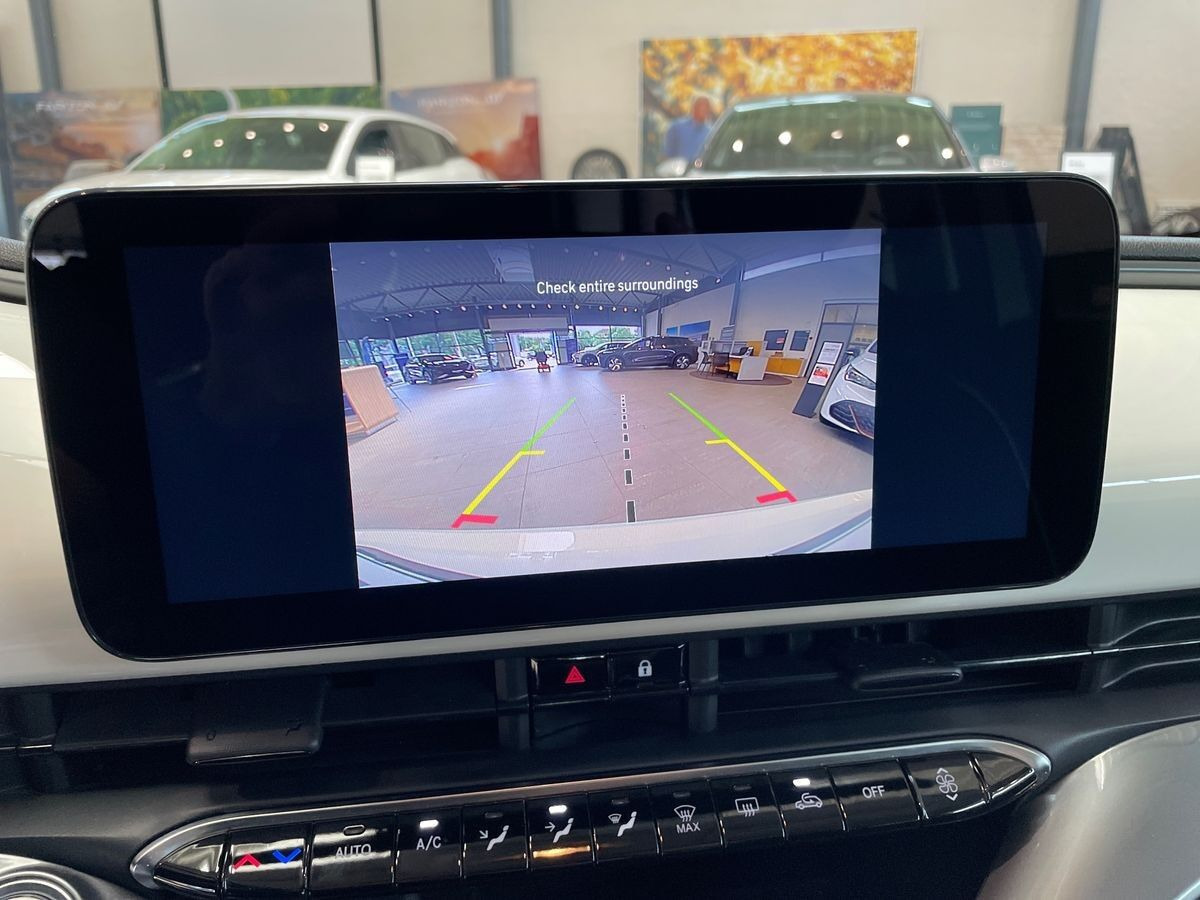 Hvid Fiat 500e fra 2022