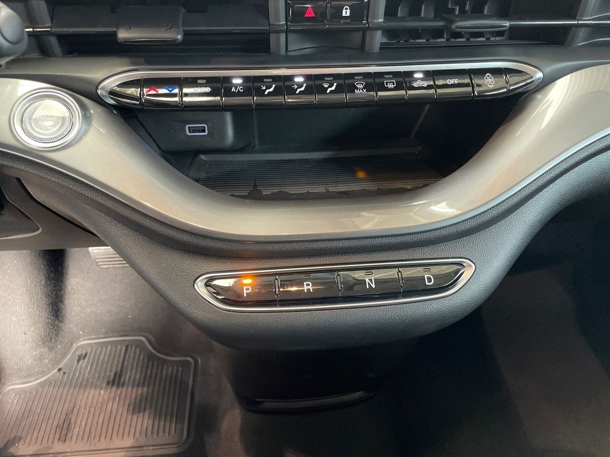 Hvid Fiat 500e fra 2022