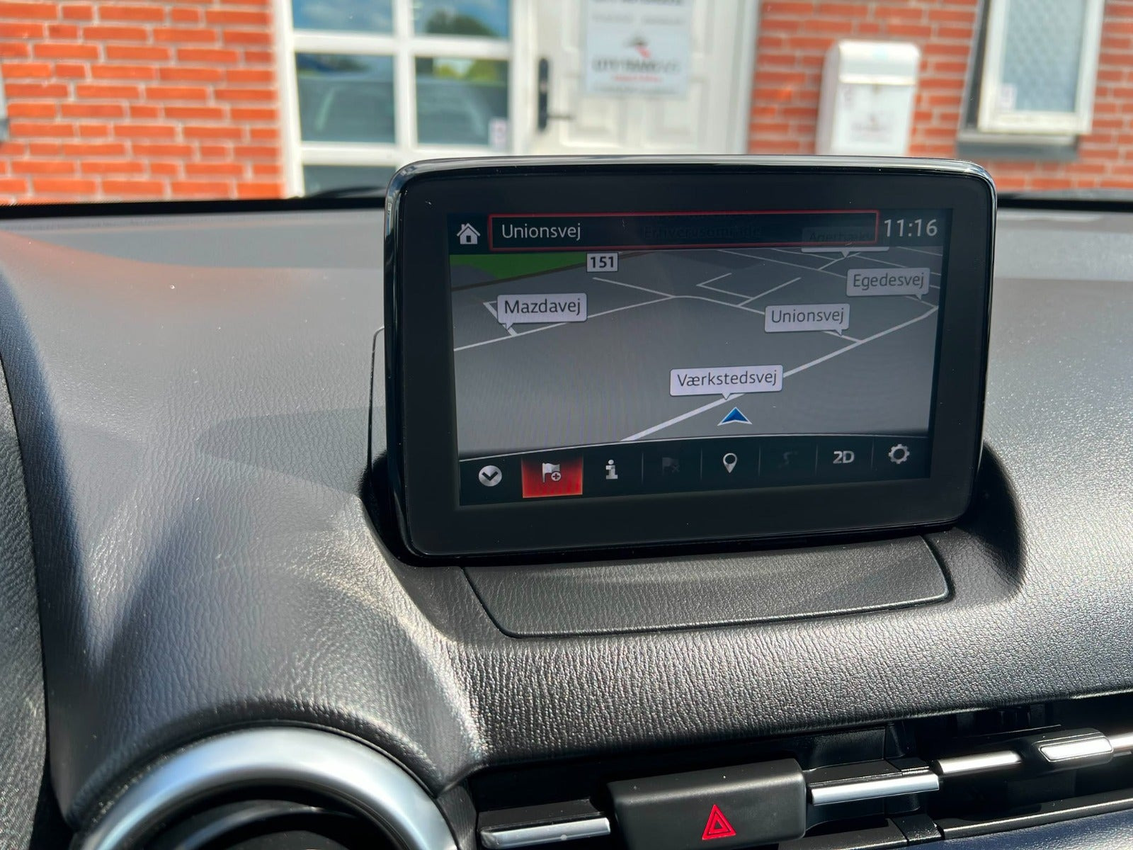 Blå Mazda 2 fra 2020