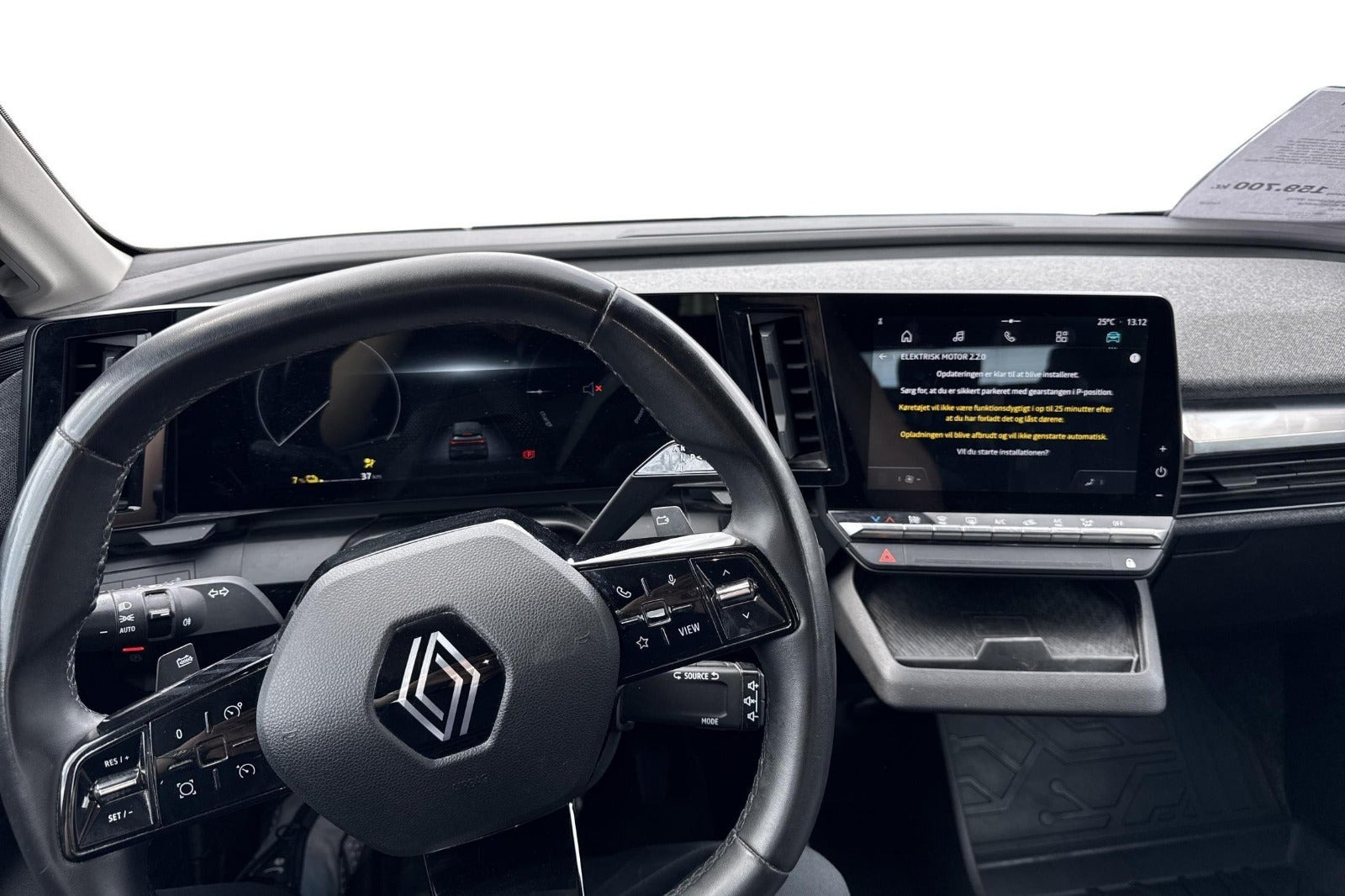 Grå Renault Megane E-Tech fra 2022