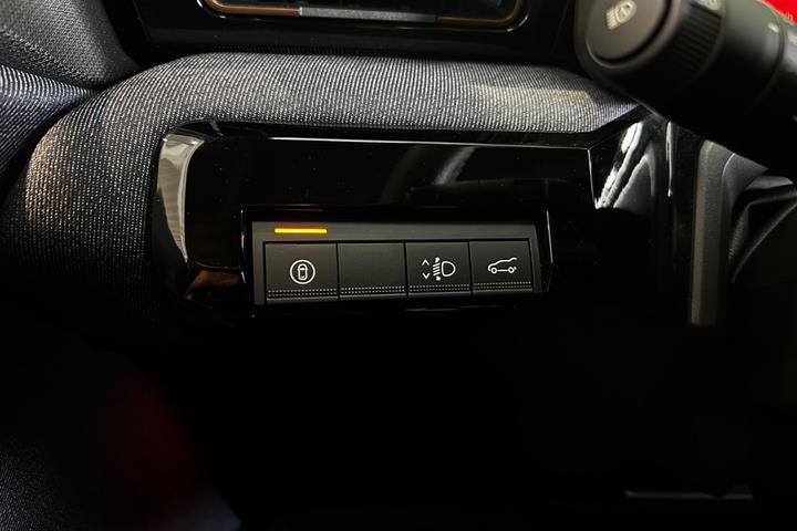 Blå Renault 4 E-Tech fra 2025