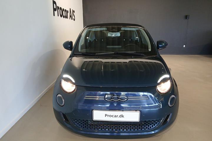 Grøn Fiat 500e fra 2023