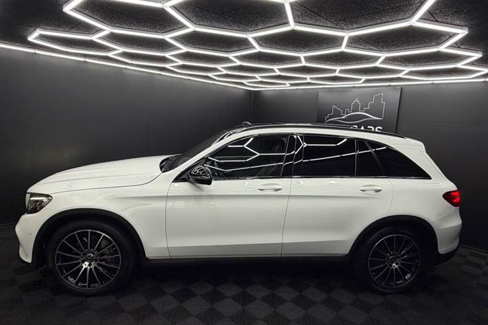 Hvid Mercedes GLC350 d fra 2017