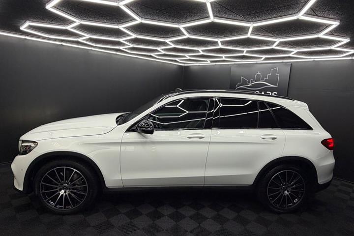 Hvid Mercedes GLC350 d fra 2017