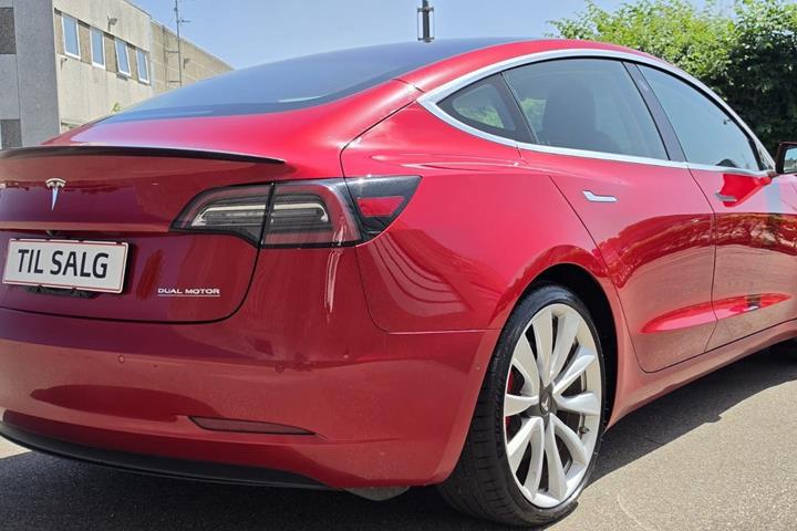 undefined Tesla Model 3 fra 2019