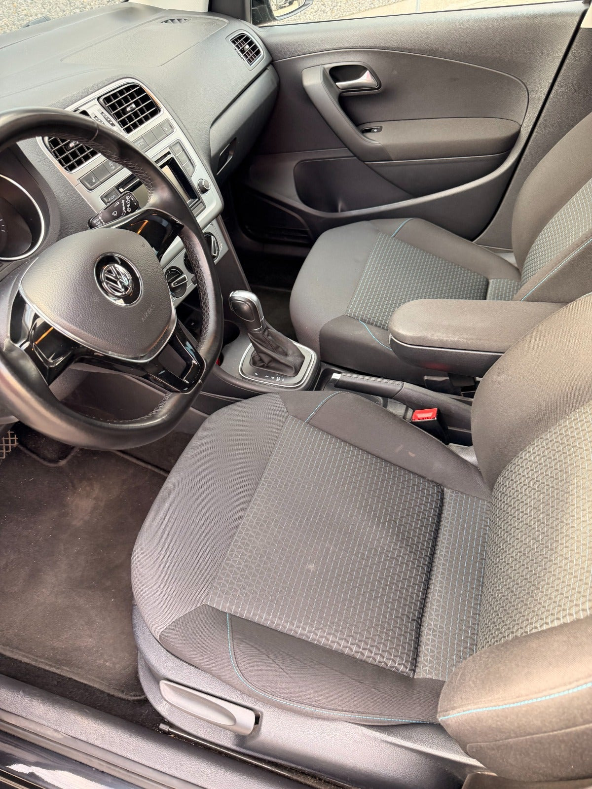 Sort VW Polo fra 2016