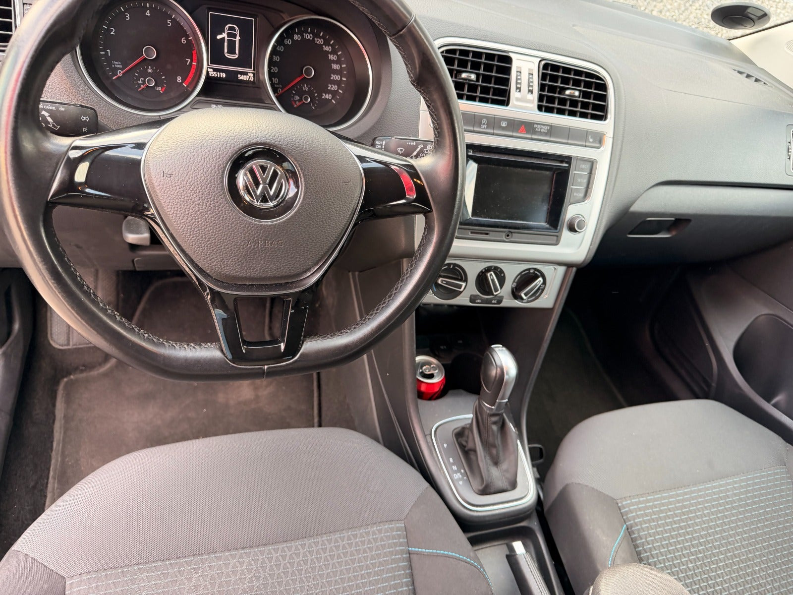 Sort VW Polo fra 2016
