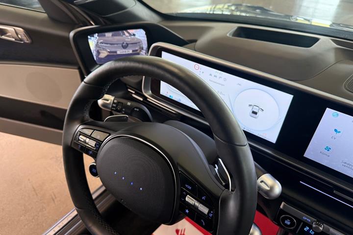 Grå Hyundai Ioniq 6 fra 2023