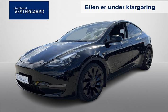 Sort Tesla Model Y fra 2022