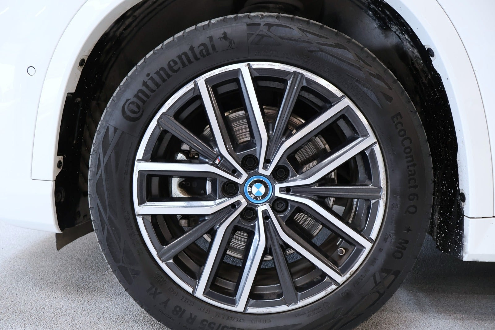 Hvid BMW iX1 fra 2023
