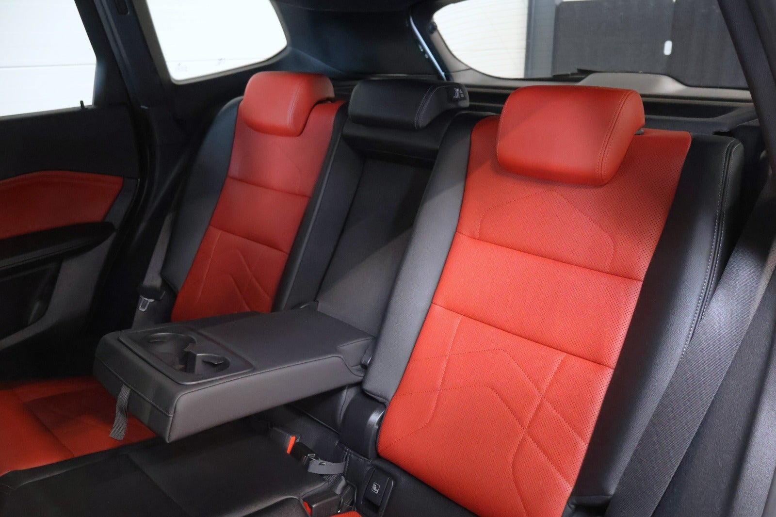 Hvid BMW iX1 fra 2023