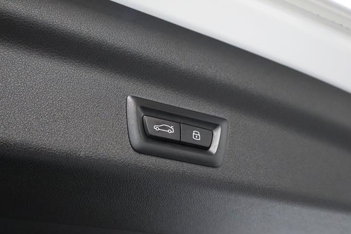 Hvid BMW iX1 fra 2023