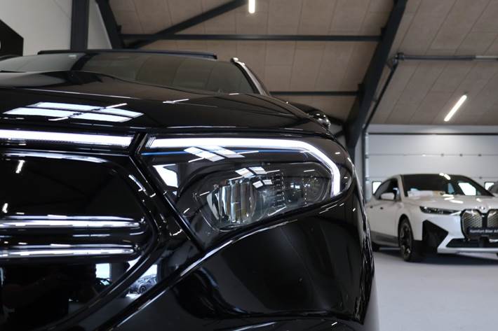 Sort Mercedes EQA250+ fra 2023