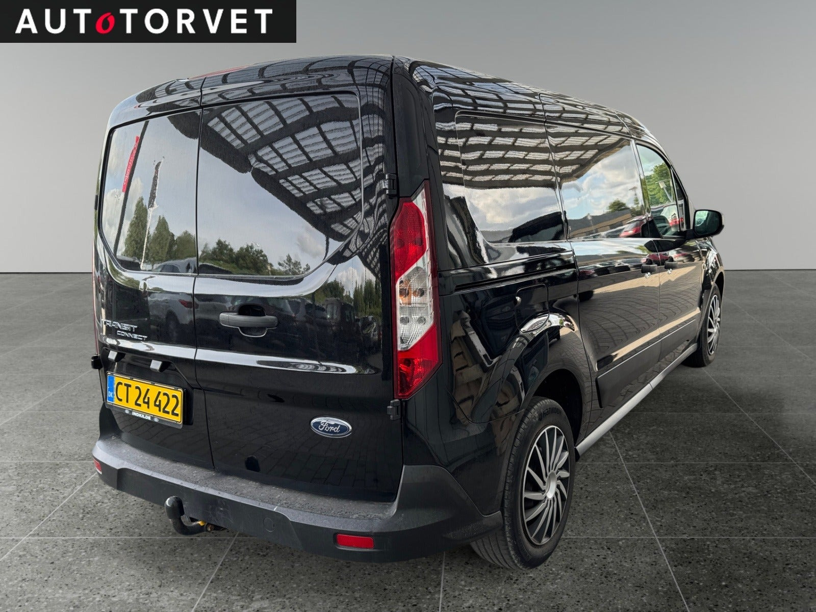 Sort Ford Transit Connect fra 2019