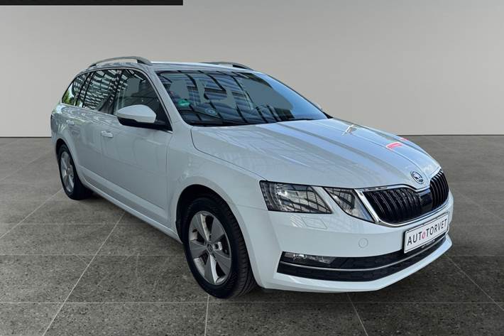 Hvid Skoda Octavia fra 2019