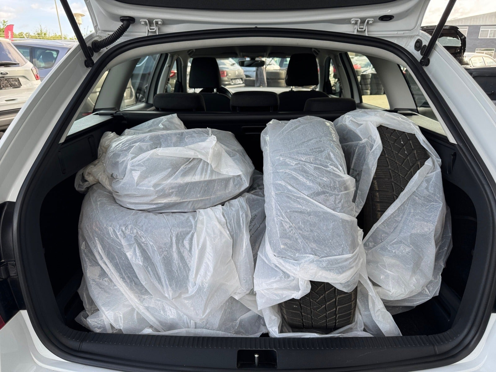 Hvid Skoda Octavia fra 2019