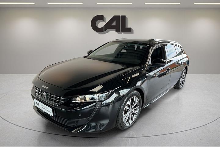 Sort Peugeot 508 fra 2021 set udefra
