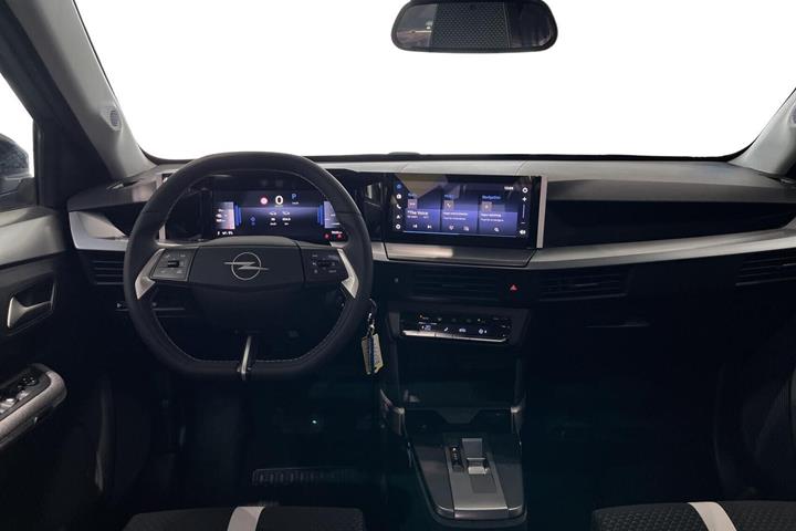 Grøn Opel Frontera fra 2025