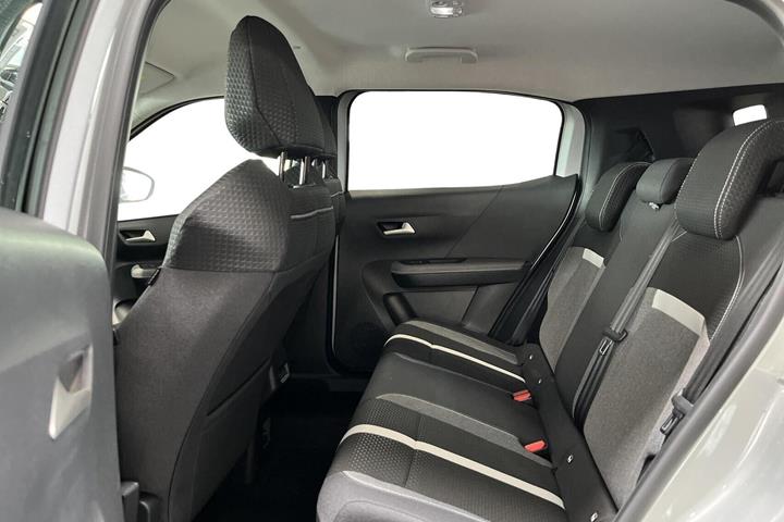 Sølv Opel Frontera fra 2025